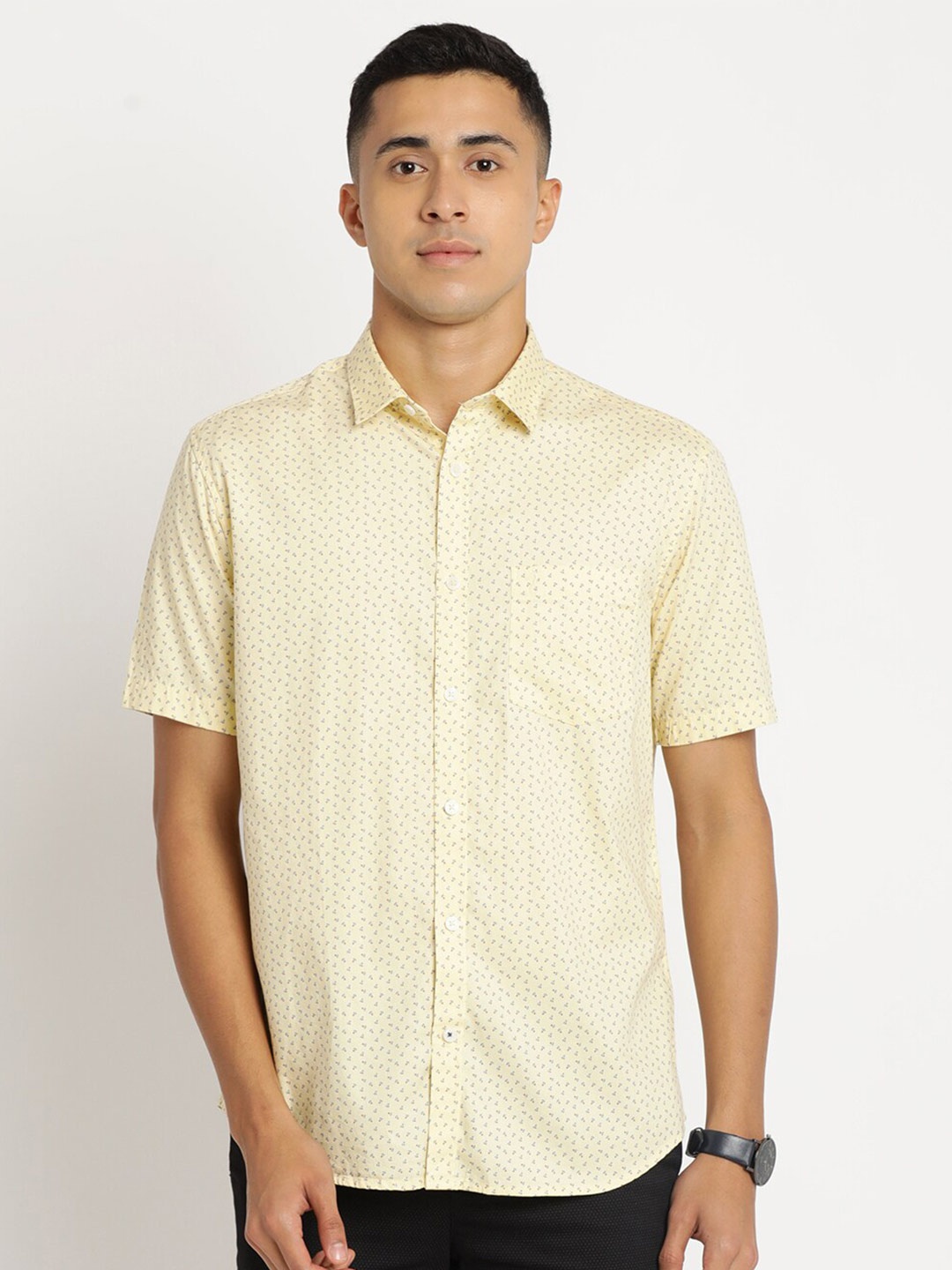 Indian Terrain Men Plus Size Pure Cotton Slim Fit Micro Ditsy Printed Casual Shirt, Yellow
Indian Terrain Men Plus Size Pure Cotton Slim Fit Micro Ditsy Printed Casual Shirt, Yellow