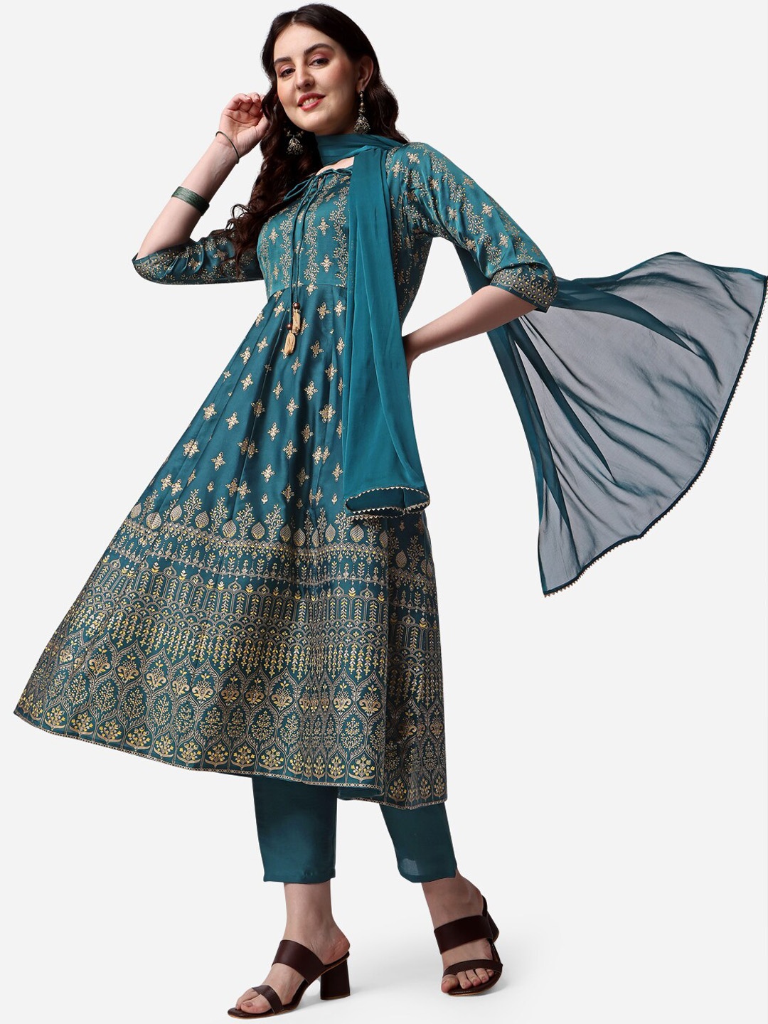 Berrylicious Women Ethnic Motifs Printed Pure Silk Kurta with Trousers & Dupatta, Teal
Berrylicious Women Ethnic Motifs Printed Pure Silk Kurta with Trousers & Dupatta, Teal
