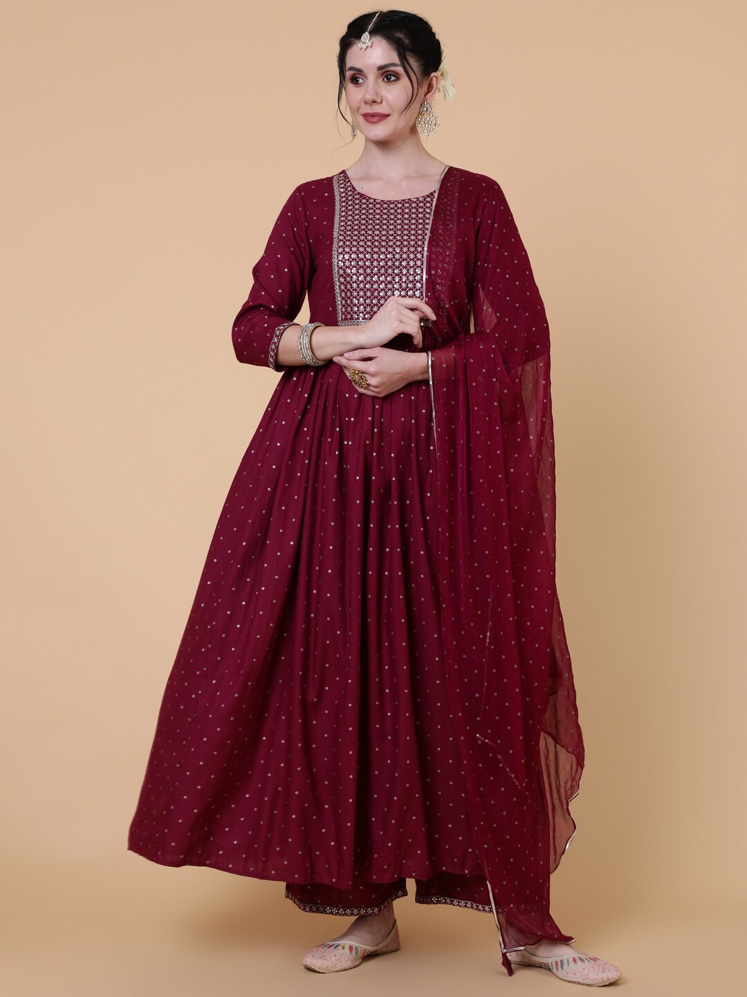 INDIE CLOSET Women Ethnic Motifs Embroidered Sequinned Kurta with Palazzos & Dupatta, Maroon
INDIE CLOSET Women Ethnic Motifs Embroidered Sequinned Kurta with Palazzos & Dupatta, Maroon