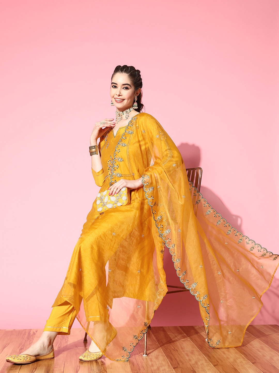 SheWill Women Floral Zari Embroidered Sequinned Kurta with Trousers & Dupatta, Yellow
SheWill Women Floral Zari Embroidered Sequinned Kurta with Trousers & Dupatta, Yellow