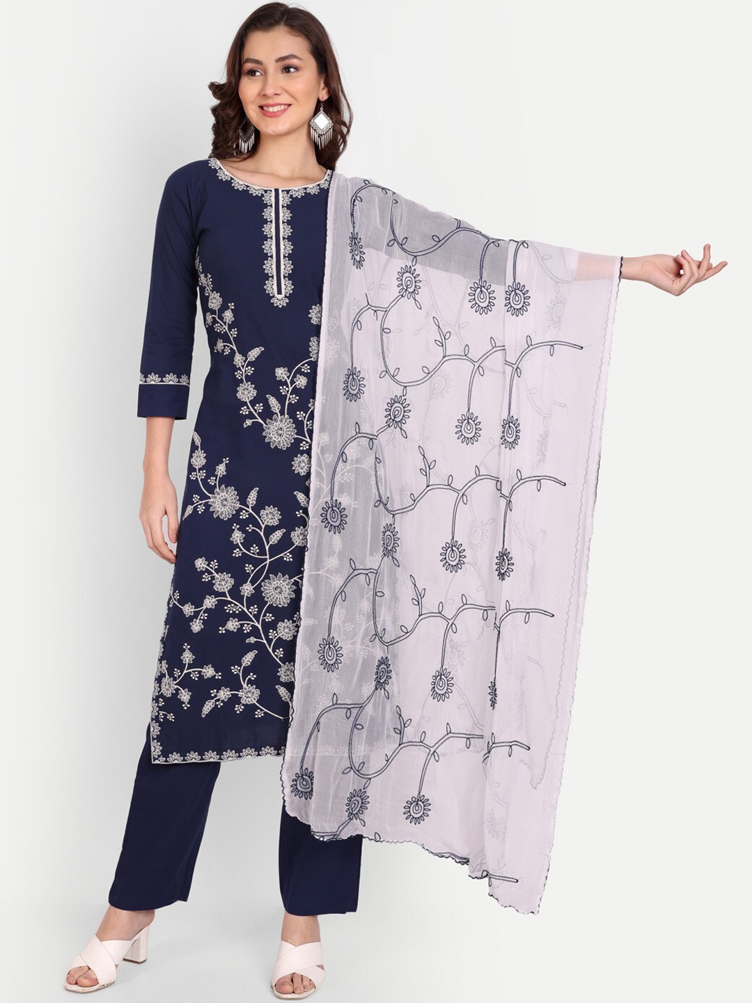 Mclothings Women Floral Embroidered Thread Work Pure Cotton Kurta with Trousers & Dupatta, Navy blue
Mclothings Women Floral Embroidered Thread Work Pure Cotton Kurta with Trousers & Dupatta, Navy blue