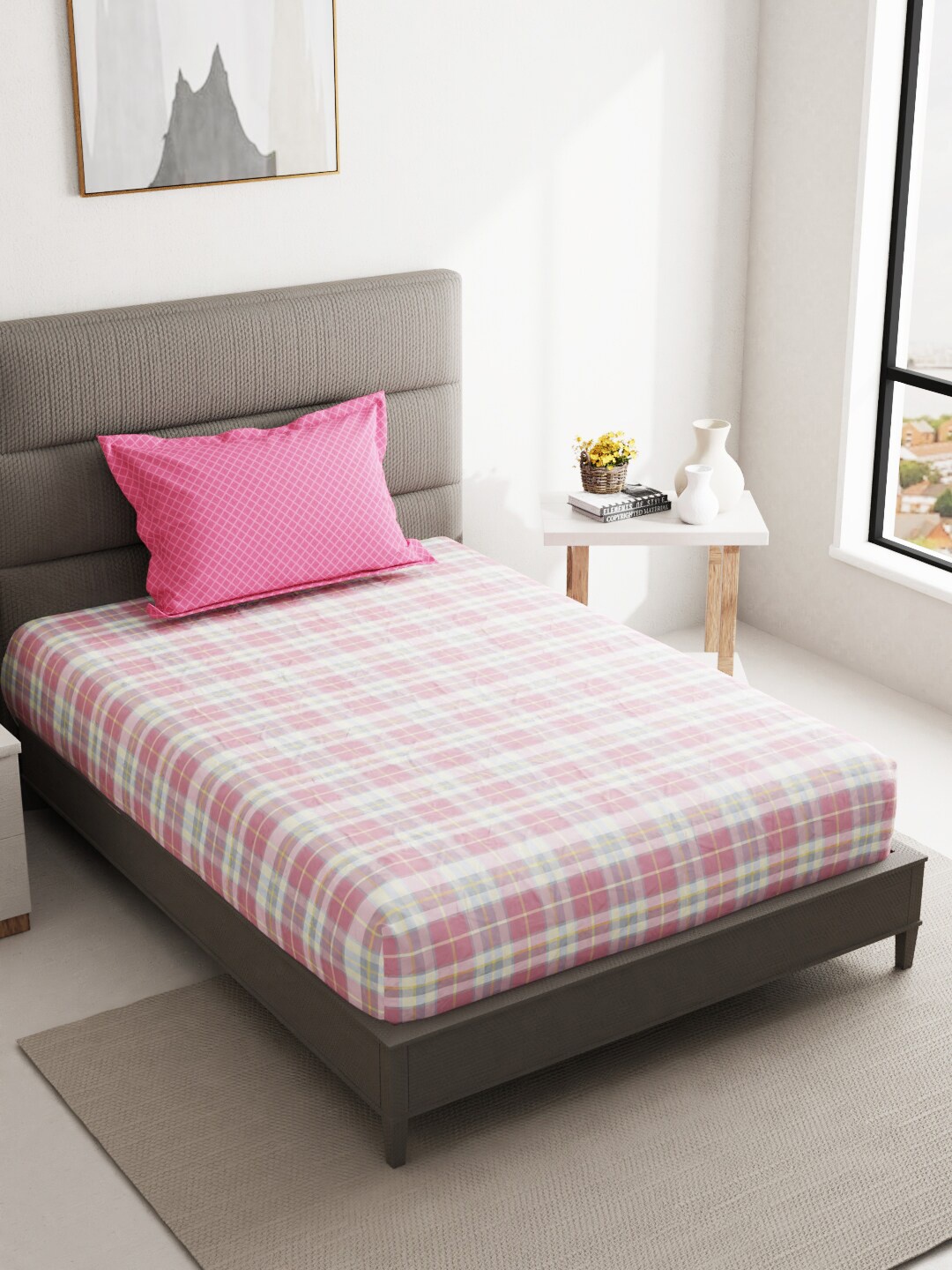 BIANCA Pink & White Geometric Printed 144 TC Single Pure Cotton Bedsheet with Pillow Cover
BIANCA Pink & White Geometric Printed 144 TC Single Pure Cotton Bedsheet with Pillow Cover