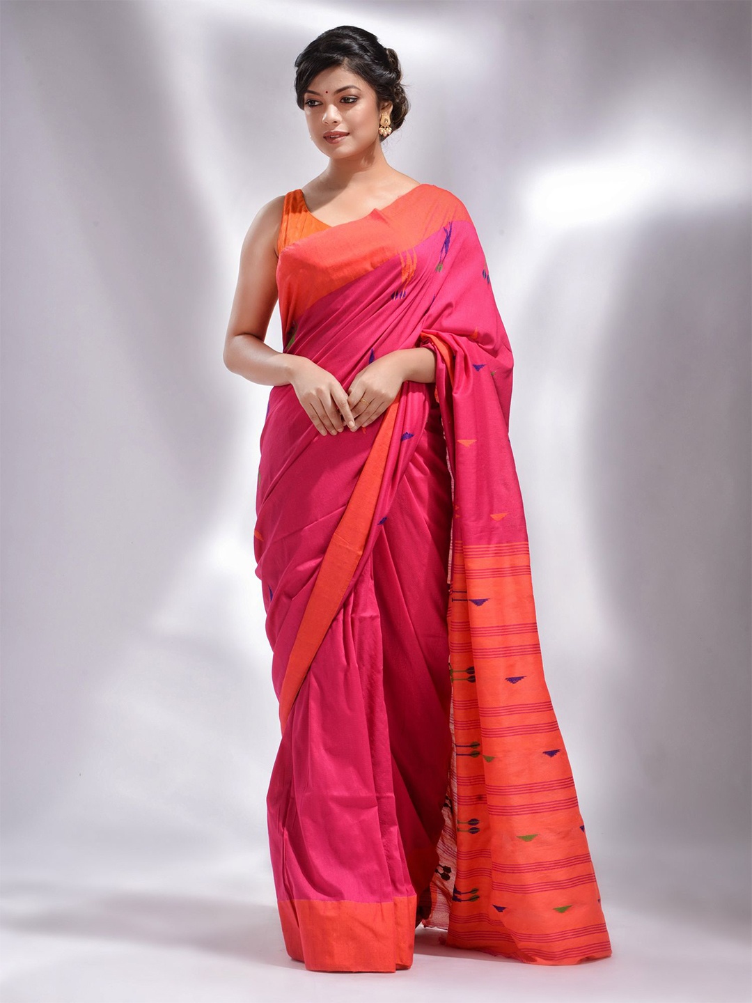 Charukriti Woven Design Pure Cotton Saree, Fuchsia