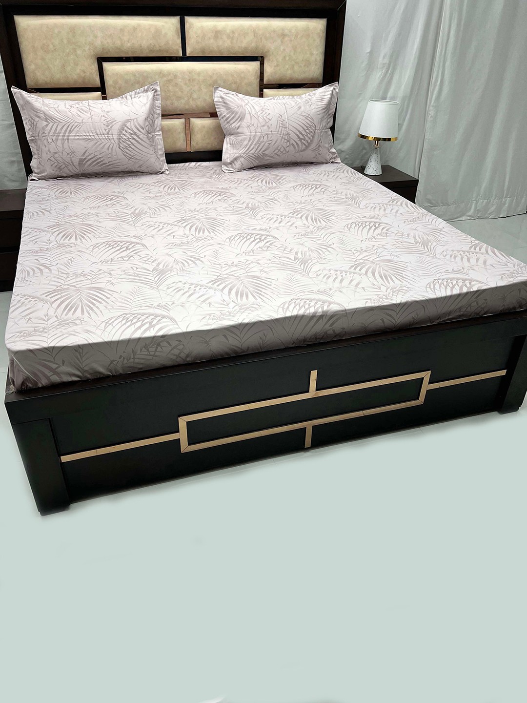 Pure Decor Brown Floral Printed 380 TC King Pure Cotton Bedsheet with 2 Pillow Covers
Pure Decor Brown Floral Printed 380 TC King Pure Cotton Bedsheet with 2 Pillow Covers