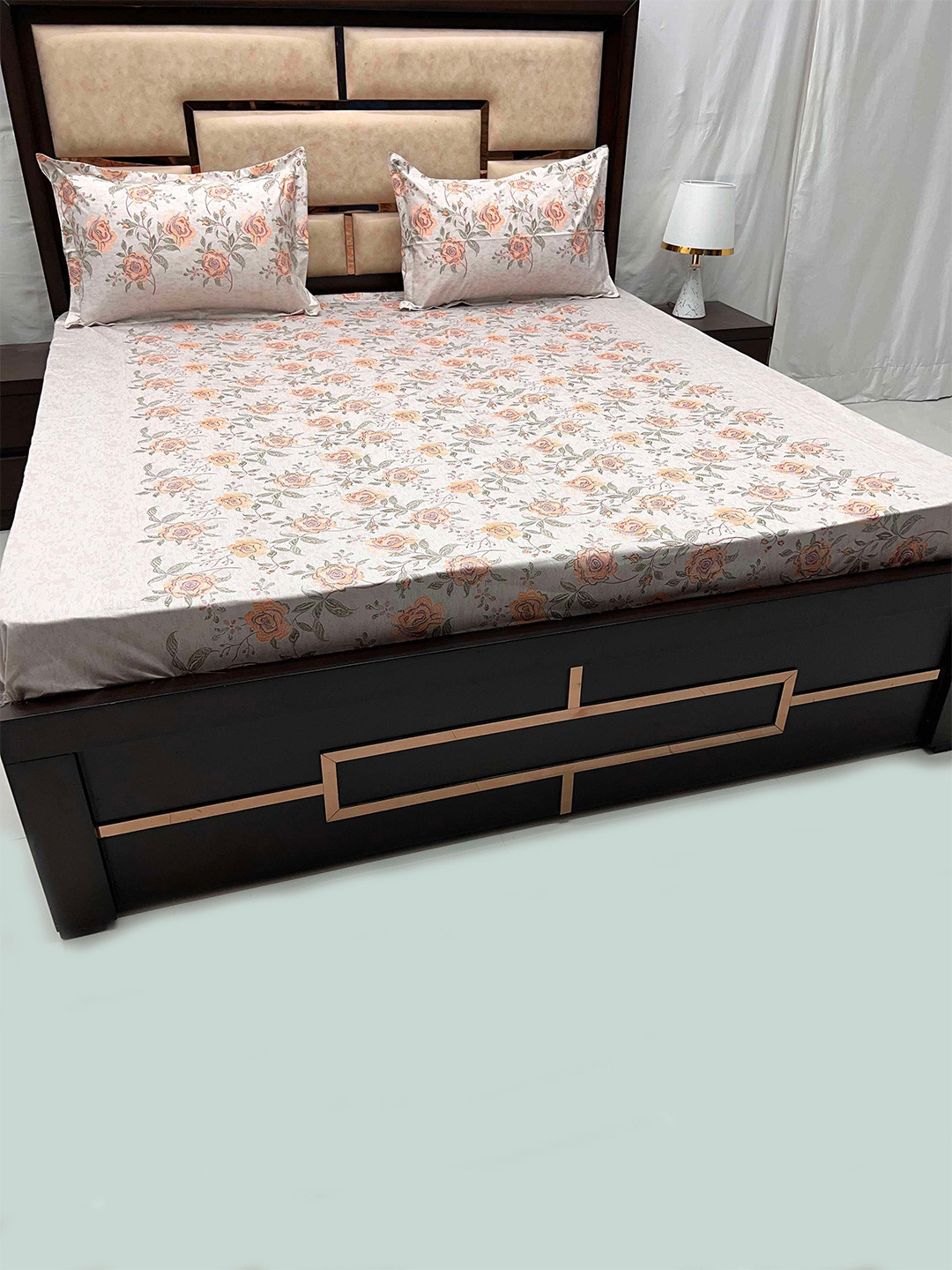 Pure Decor Divine Fur Brown & Pink Floral 380 TC Cotton King Bedsheet with 2 Pillow Covers 
Pure Decor Divine Fur Brown & Pink Floral 380 TC Cotton King Bedsheet with 2 Pillow Covers