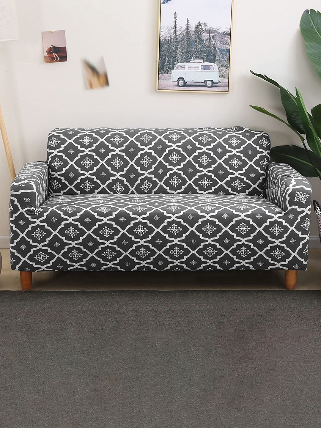 HOUSE OF QUIRK Universal Grey & White Motif Printed Stretchable 4-Seater Sofa Slipcover
HOUSE OF QUIRK Universal Grey & White Motif Printed Stretchable 4-Seater Sofa Slipcover