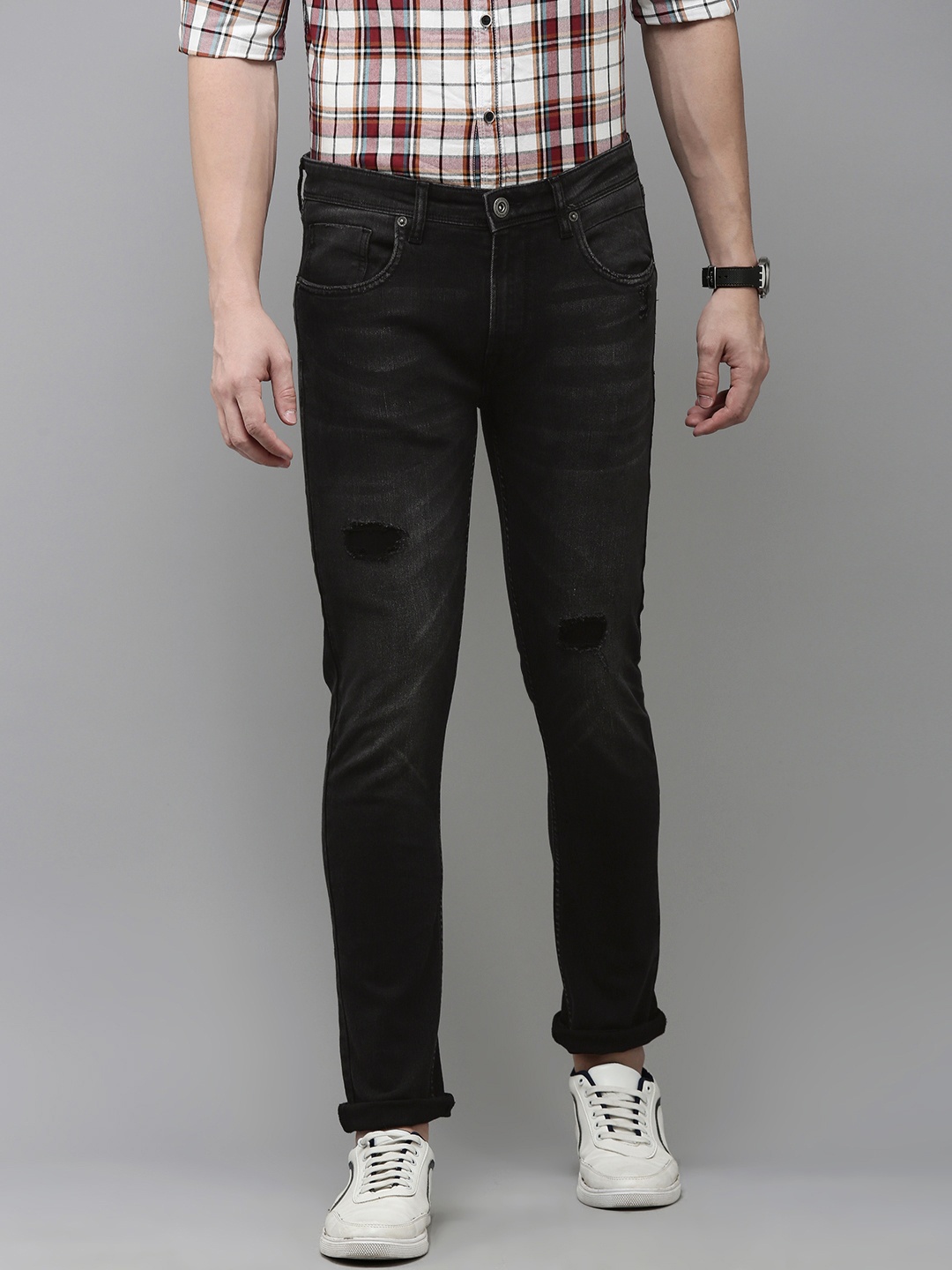 BEAT LONDON by PEPE JEANS Men Slim Fit Low-Rise Mildly Distressed Stretchable Jeans, Black
BEAT LONDON by PEPE JEANS Men Slim Fit Low-Rise Mildly Distressed Stretchable Jeans, Black