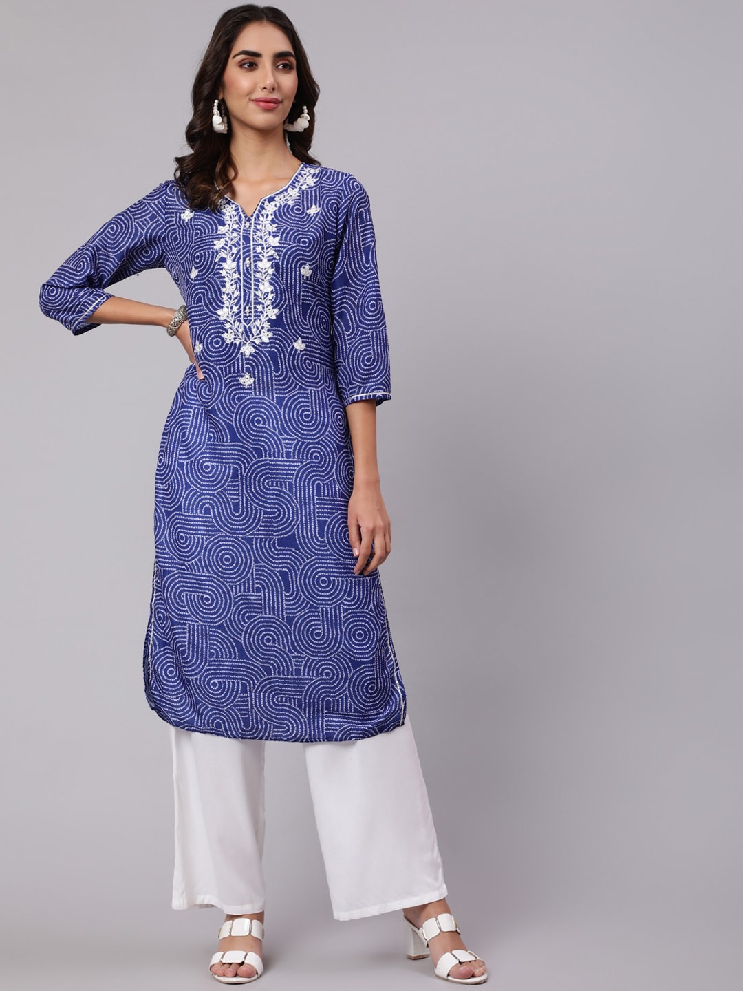 Jaipur Kurti Women Geometric Printed Yoke Design Thread Work Chanderi Silk Kurta, Blue
Jaipur Kurti Women Geometric Printed Yoke Design Thread Work Chanderi Silk Kurta, Blue