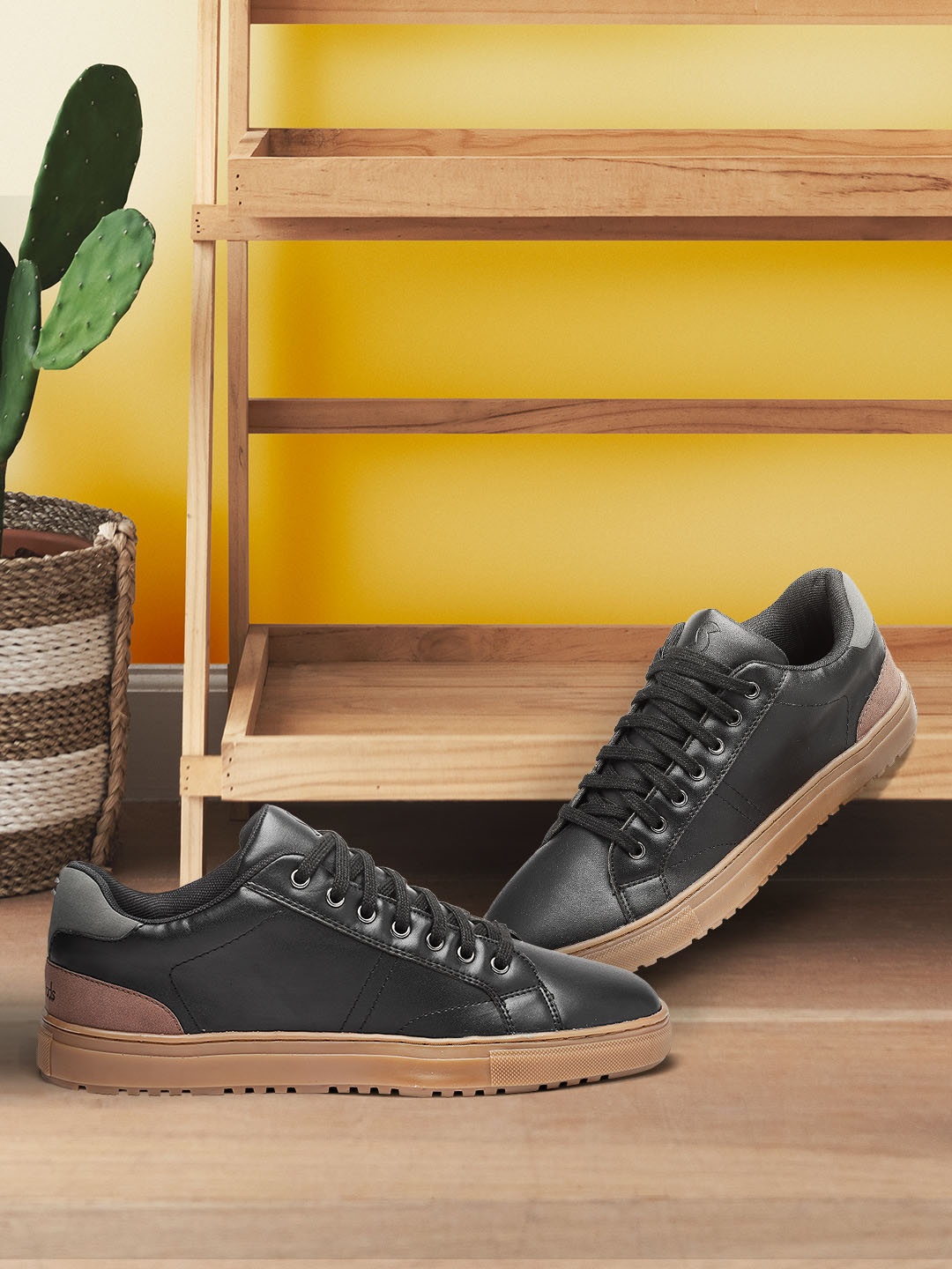 Solethreads Men Lace-Up Sneakers, Black