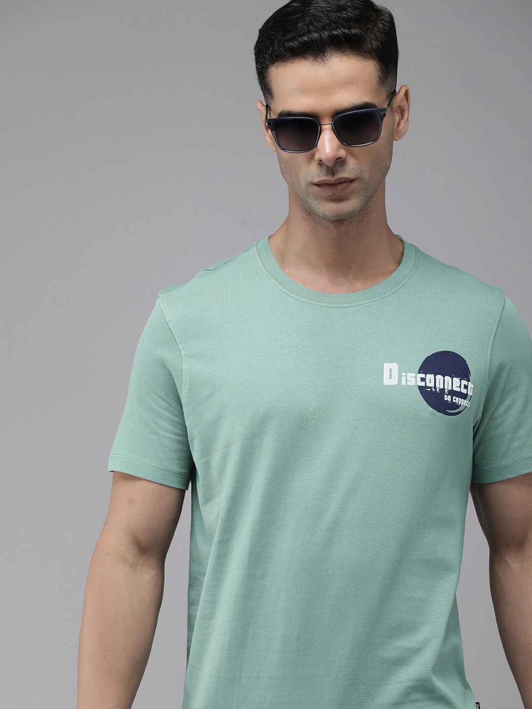 The Roadster Lifestyle Co. Men Pure Cotton Solid Casual T-shirt With Printed Detail, Sea green
The Roadster Lifestyle Co. Men Pure Cotton Solid Casual T-shirt With Printed Detail, Sea green