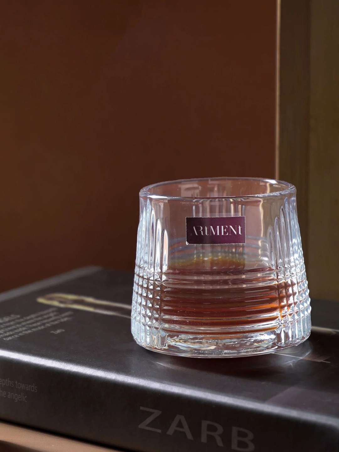 THE ARTMENT Set Of 4 Modern Art Transparent Linear Design Spinning Whisky Glasses 180ml
THE ARTMENT Set Of 4 Modern Art Transparent Linear Design Spinning Whisky Glasses 180ml