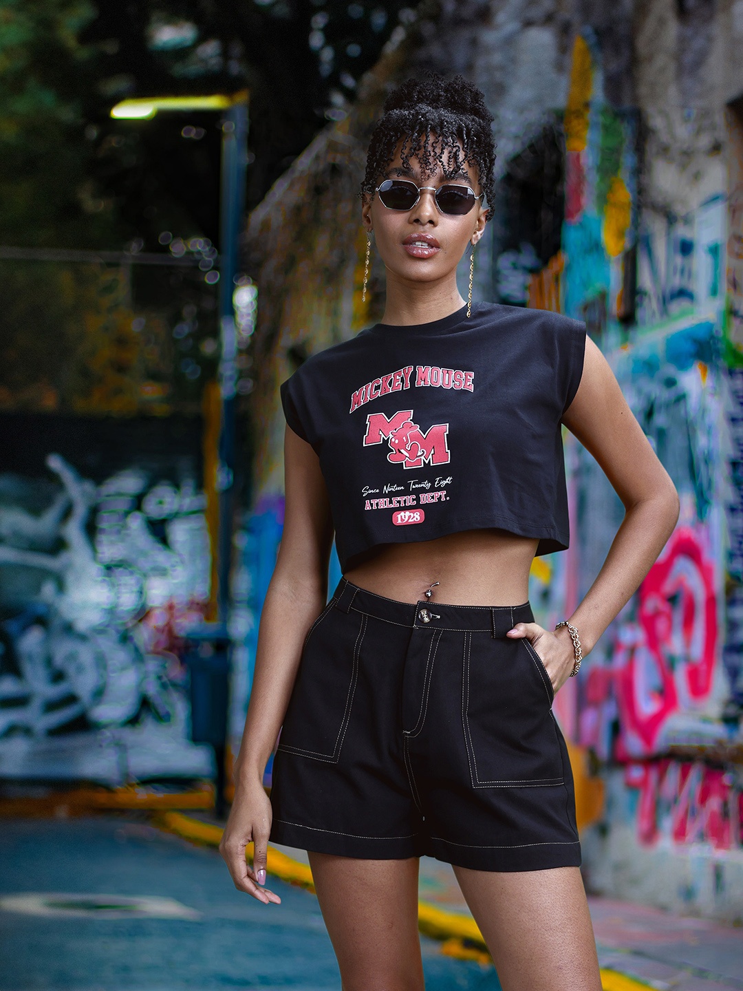 Kook N Keech Disney Women Jet Black Mickey Mouse Pure Cotton Boxy Graphic High T-shirt
Kook N Keech Disney Women Jet Black Mickey Mouse Pure Cotton Boxy Graphic High T-shirt