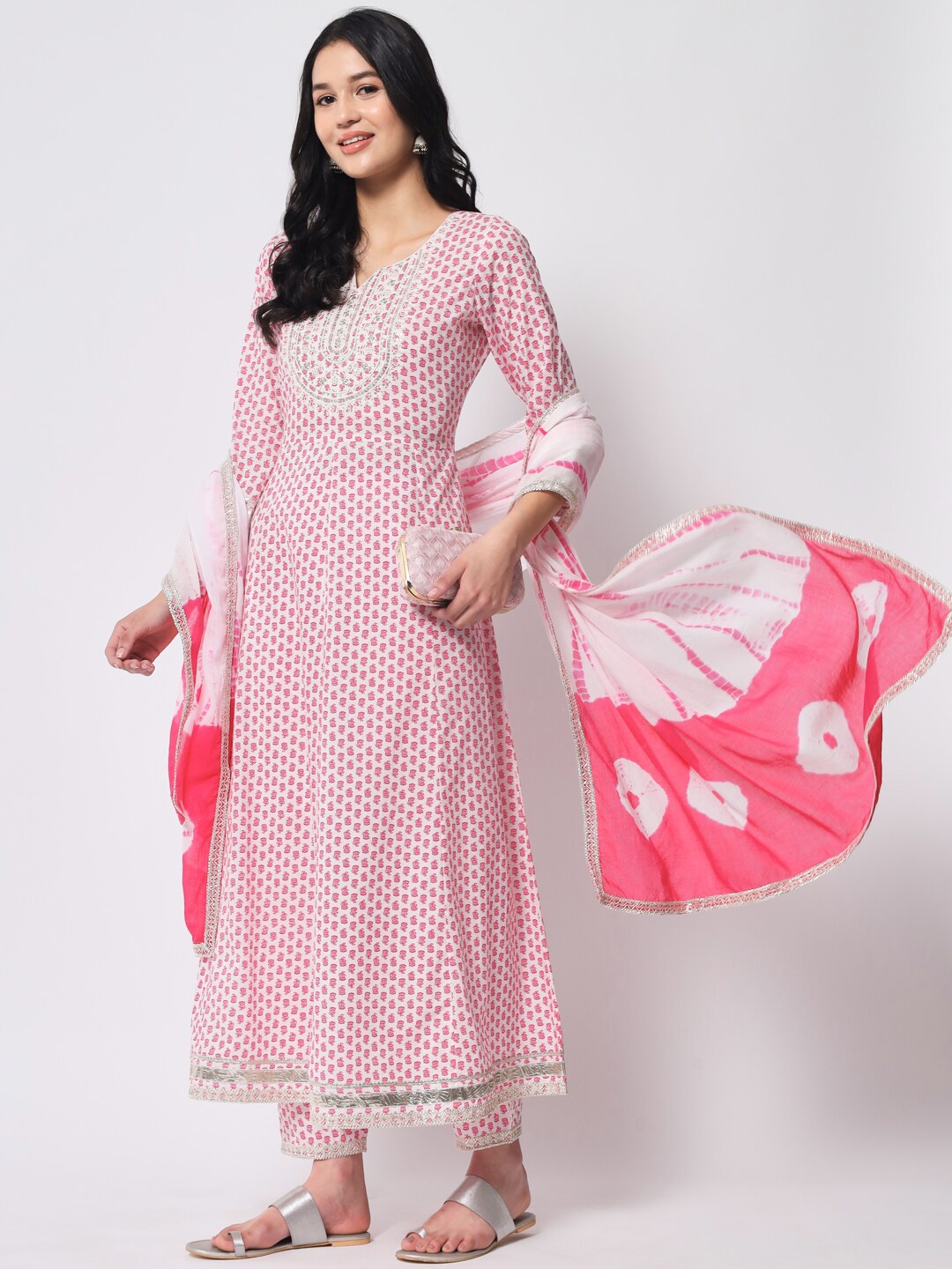 IkDaiya Women Floral Printed Notch Neck Pure Cotton Kurta with Trousers & Dupatta, Pink
IkDaiya Women Floral Printed Notch Neck Pure Cotton Kurta with Trousers & Dupatta, Pink
