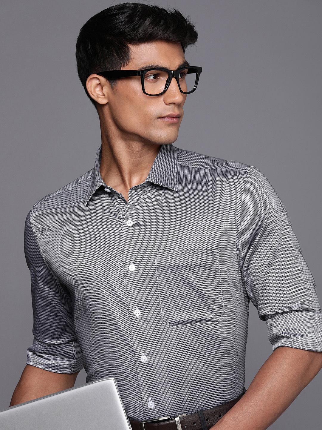 Louis Philippe Men Slim Fit Textured Opaque Self Design Premium Cotton Formal Shirt, Black
Louis Philippe Men Slim Fit Textured Opaque Self Design Premium Cotton Formal Shirt, Black