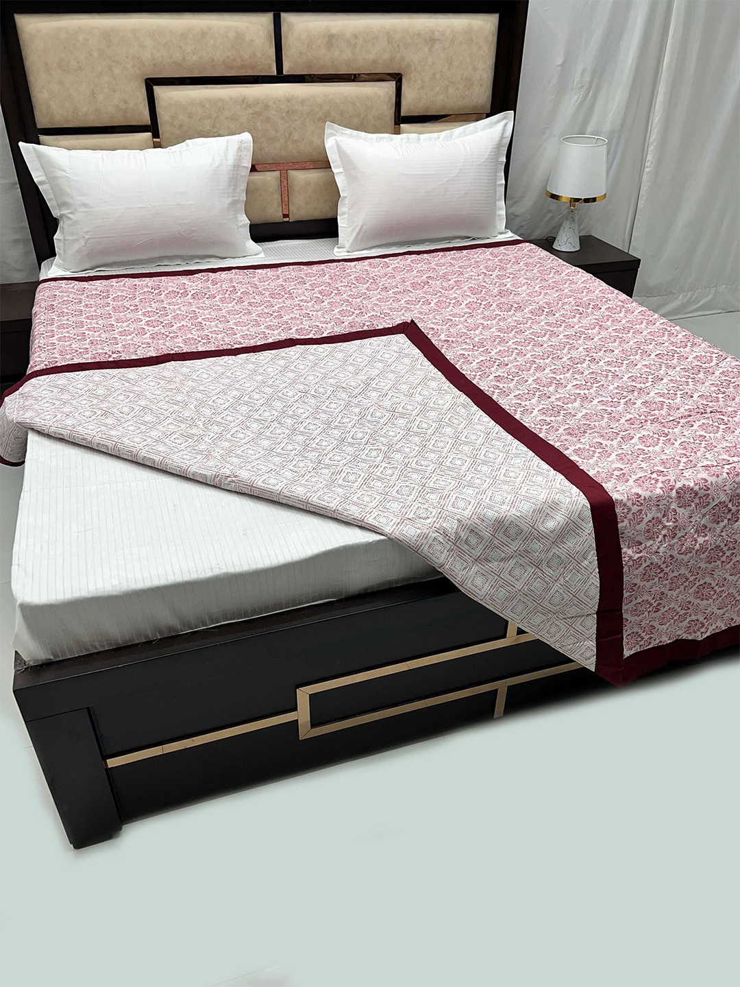 Pure Decor Off White & Maroon Ethnic Motif 210 GSM Pure Cotton Reversible Double Bed Dohar
Pure Decor Off White & Maroon Ethnic Motif 210 GSM Pure Cotton Reversible Double Bed Dohar