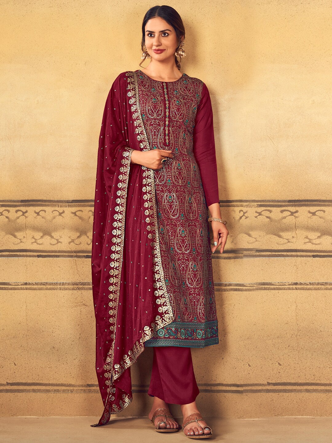 Stylee LIFESTYLE Maroon & Gold-Toned Embroidered Pure Silk Unstitched Dress Material
Stylee LIFESTYLE Maroon & Gold-Toned Embroidered Pure Silk Unstitched Dress Material