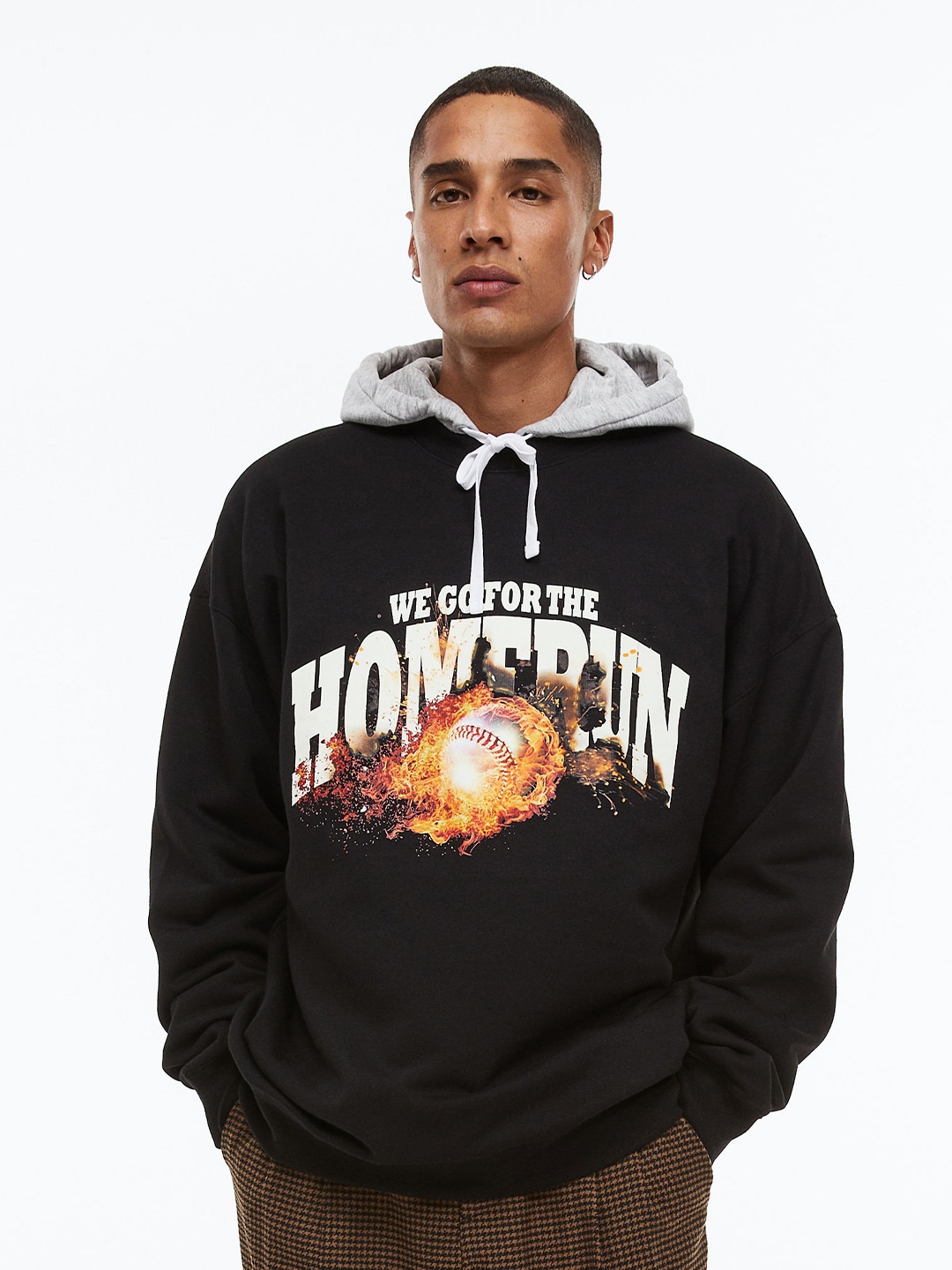 H&M Men Oversized Fit Sweatshirt, Black