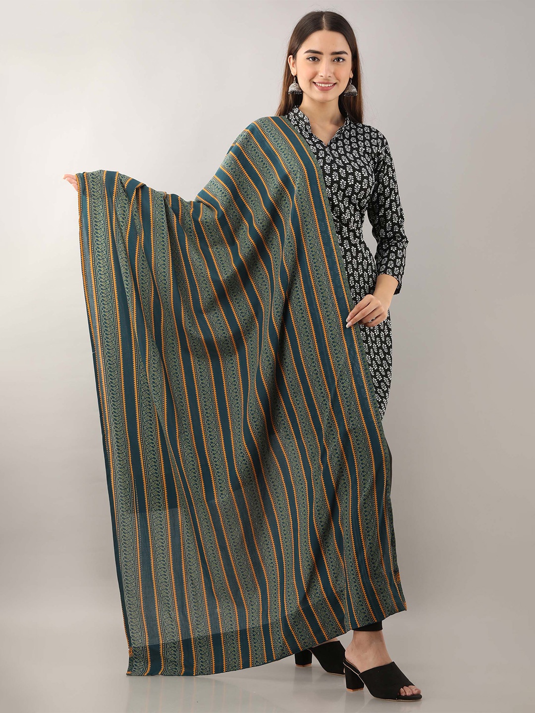 Nehamta Printed Pure Cotton Dupatta, Green