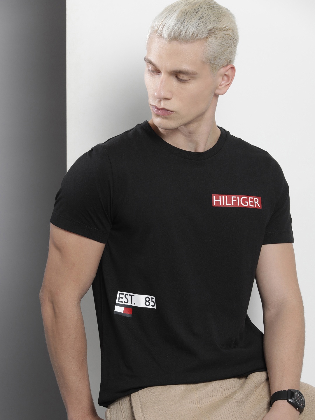 Tommy Hilfiger Men Brand Logo Placement Print Organic Cotton Slim Fit T-shirt, Black
Tommy Hilfiger Men Brand Logo Placement Print Organic Cotton Slim Fit T-shirt, Black