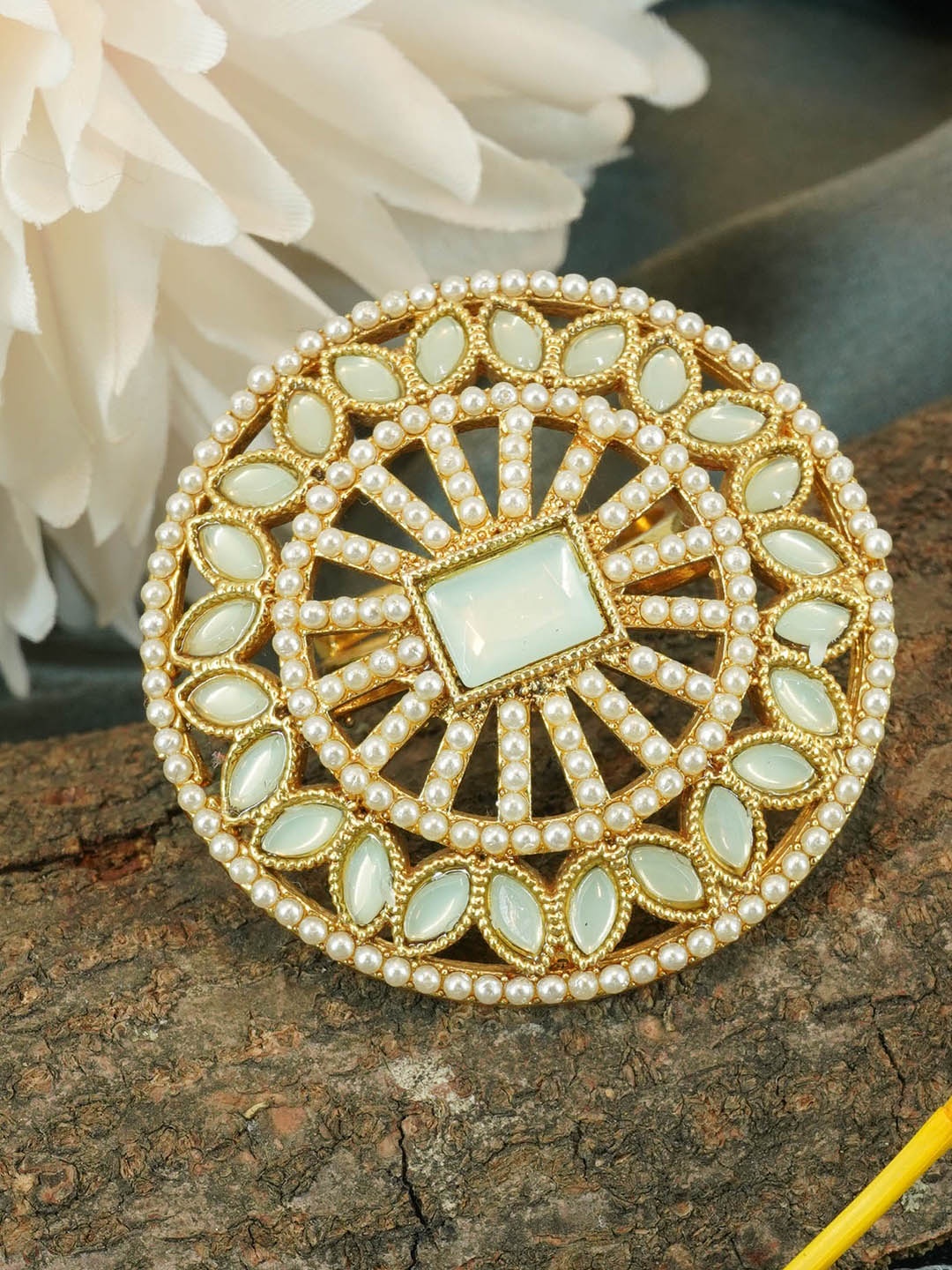 GRIIHAM Gold-Plated Kundan-Studded & Pearl Beaded Antique Designer Adjustable Finger Ring
GRIIHAM Gold-Plated Kundan-Studded & Pearl Beaded Antique Designer Adjustable Finger Ring