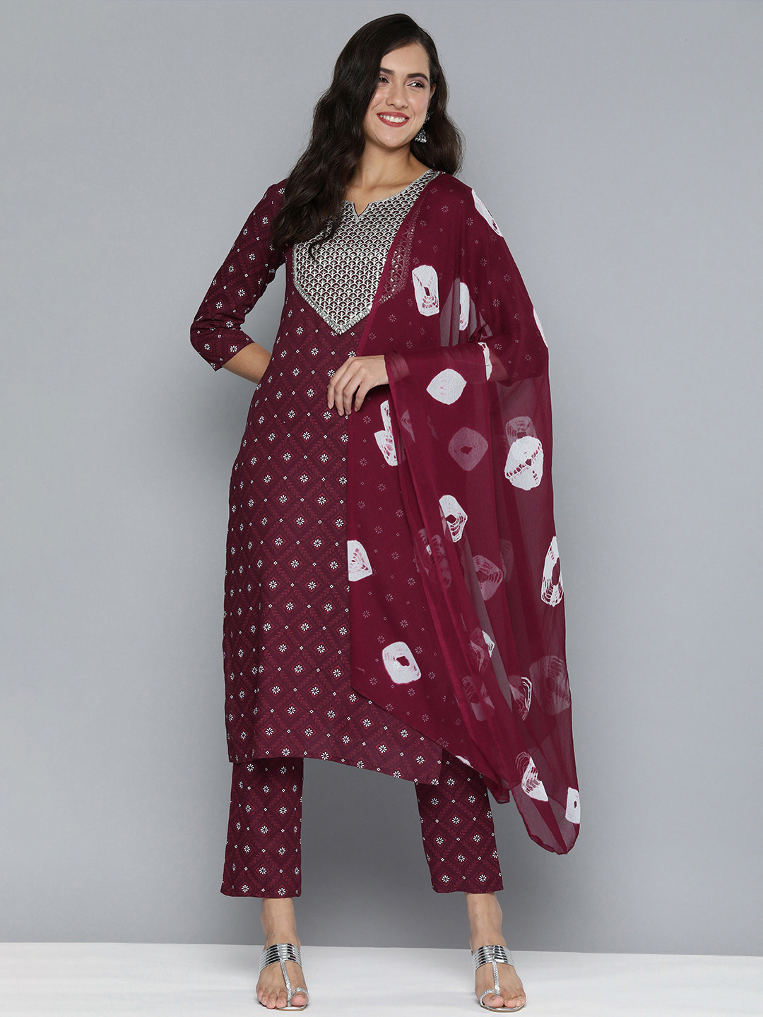 HERE&NOW Ethnic Motifs Embroidered Sequinned Kurta With Trousers & With Dupatta, Maroon
HERE&NOW Ethnic Motifs Embroidered Sequinned Kurta With Trousers & With Dupatta, Maroon