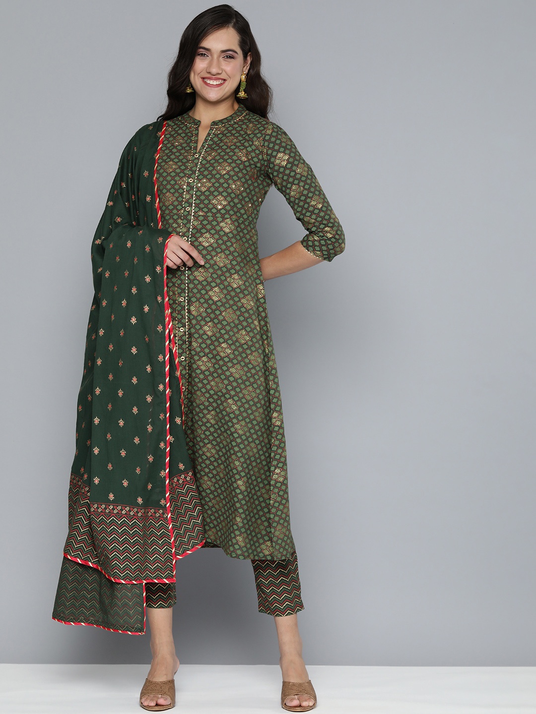 HERE&NOW Ethnic Motifs Printed Gotta Patti Pure Cotton Kurta With Trousers & With Dupatta, Green
HERE&NOW Ethnic Motifs Printed Gotta Patti Pure Cotton Kurta With Trousers & With Dupatta, Green