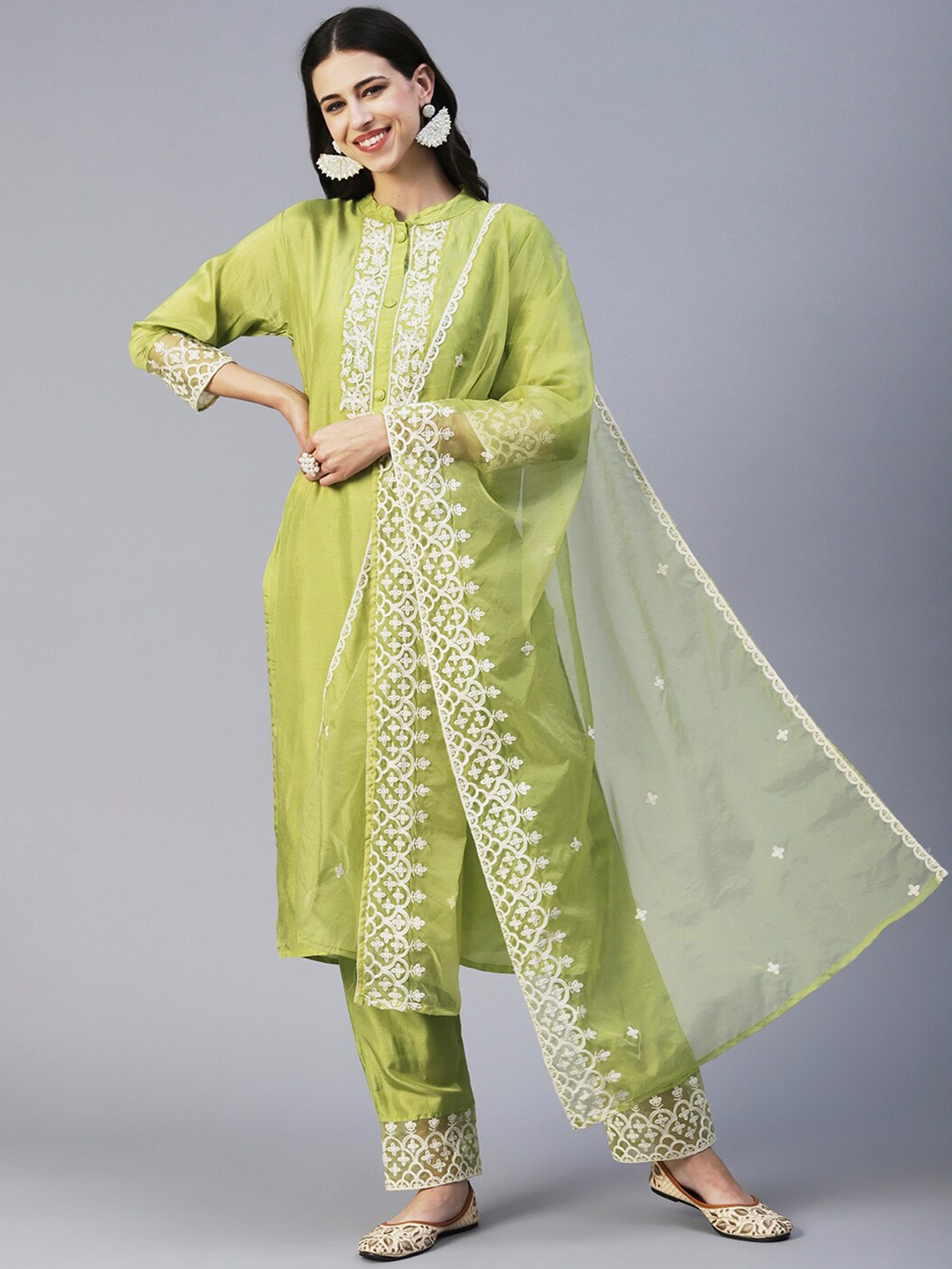 FASHOR Floral Embroidered Thread Work Kurta with Trousers & With Dupatta, Lime green
FASHOR Floral Embroidered Thread Work Kurta with Trousers & With Dupatta, Lime green