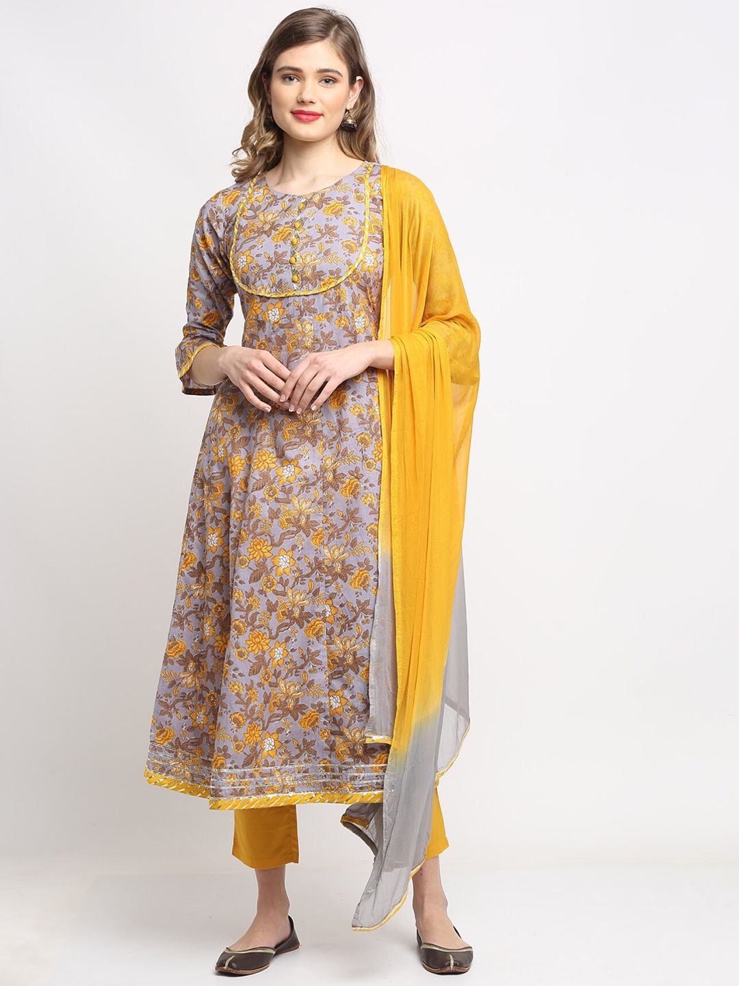 Rajnandini Women Floral Printed Gotta Patti Pure Cotton Kurta With Trousers & Dupatta, Grey
Rajnandini Women Floral Printed Gotta Patti Pure Cotton Kurta With Trousers & Dupatta, Grey
