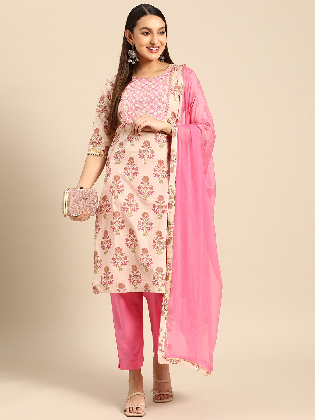 Prakhya Women Ethnic Motifs Embroidered Gotta Patti Kurta With Trousers & With Dupatta, Pink
Prakhya Women Ethnic Motifs Embroidered Gotta Patti Kurta With Trousers & With Dupatta, Pink