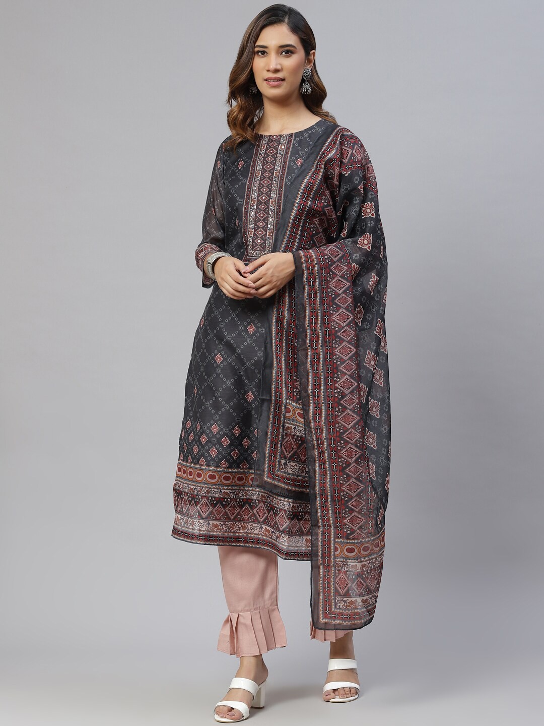 KALINI Women Floral Printed Beads and Stones Kurta with Trousers & Dupatta, Grey
KALINI Women Floral Printed Beads and Stones Kurta with Trousers & Dupatta, Grey