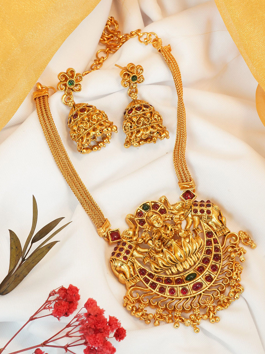 GRIIHAM Gold-Plated Cz Studded & Beaded Temple Jewellery Set
GRIIHAM Gold-Plated Cz Studded & Beaded Temple Jewellery Set