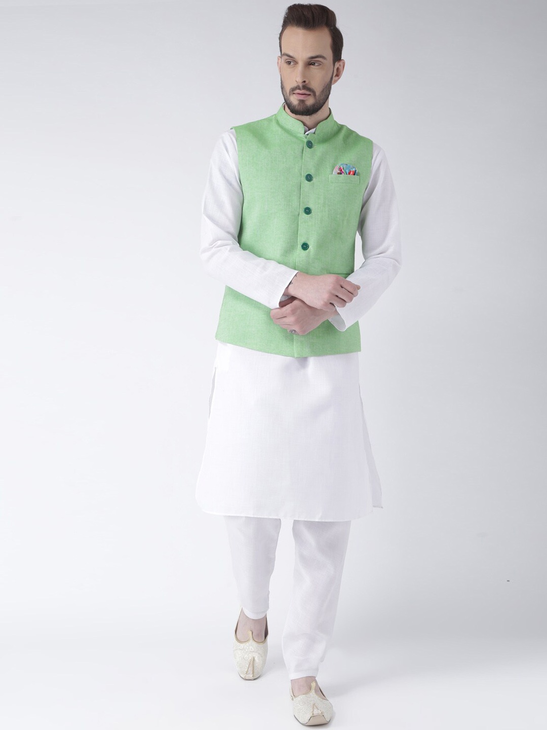 hangup plus Men Mandarin Collar Pure Cotton Kurta with Pyjamas & Nehru Jacket, White
hangup plus Men Mandarin Collar Pure Cotton Kurta with Pyjamas & Nehru Jacket, White