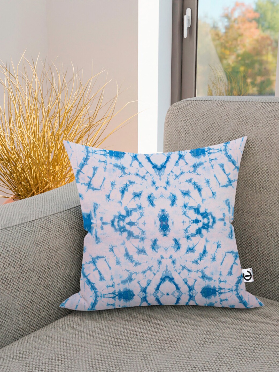 CURIOUS LIFESTYLE White & Blue Set of 2 Square Cushion Covers