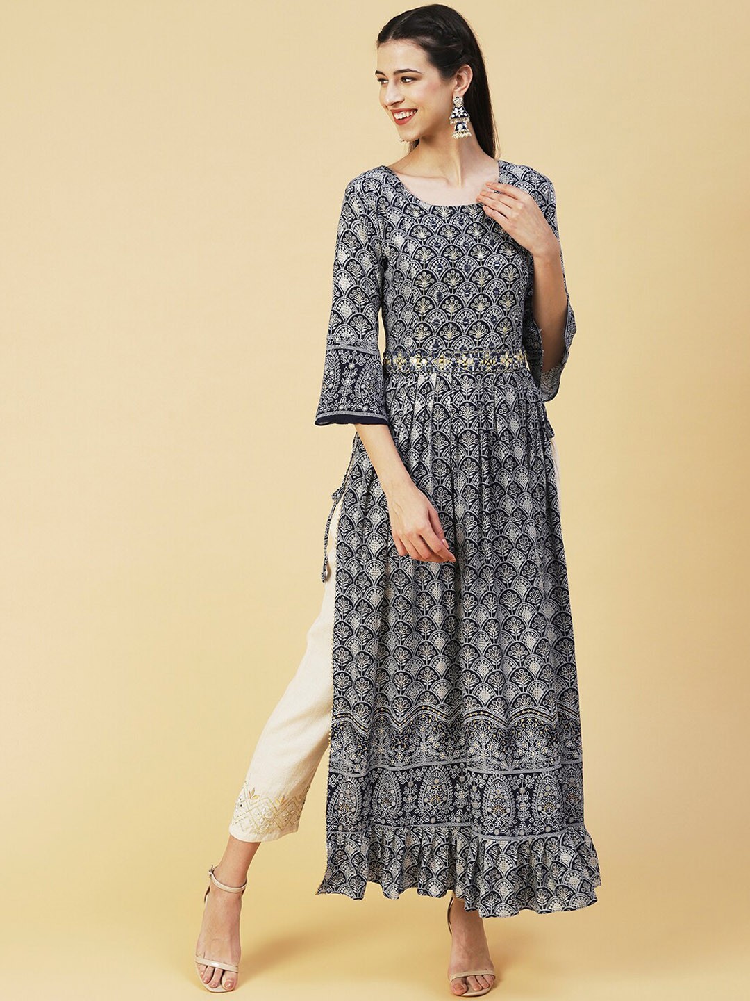 FASHOR Women Ethnic Motifs Printed Bell Sleeves Mirror Work Indie Prints Kurta, Navy blue
FASHOR Women Ethnic Motifs Printed Bell Sleeves Mirror Work Indie Prints Kurta, Navy blue