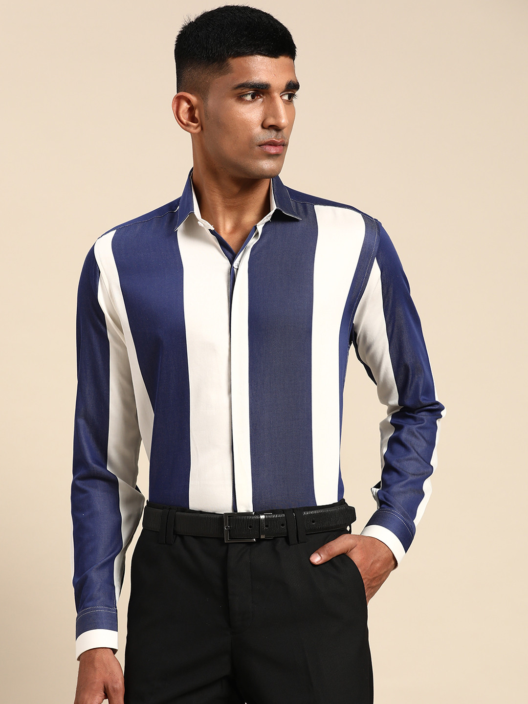 Molly & Michel Men Slim Fit Striped Formal Shirt, White
Molly & Michel Men Slim Fit Striped Formal Shirt, White