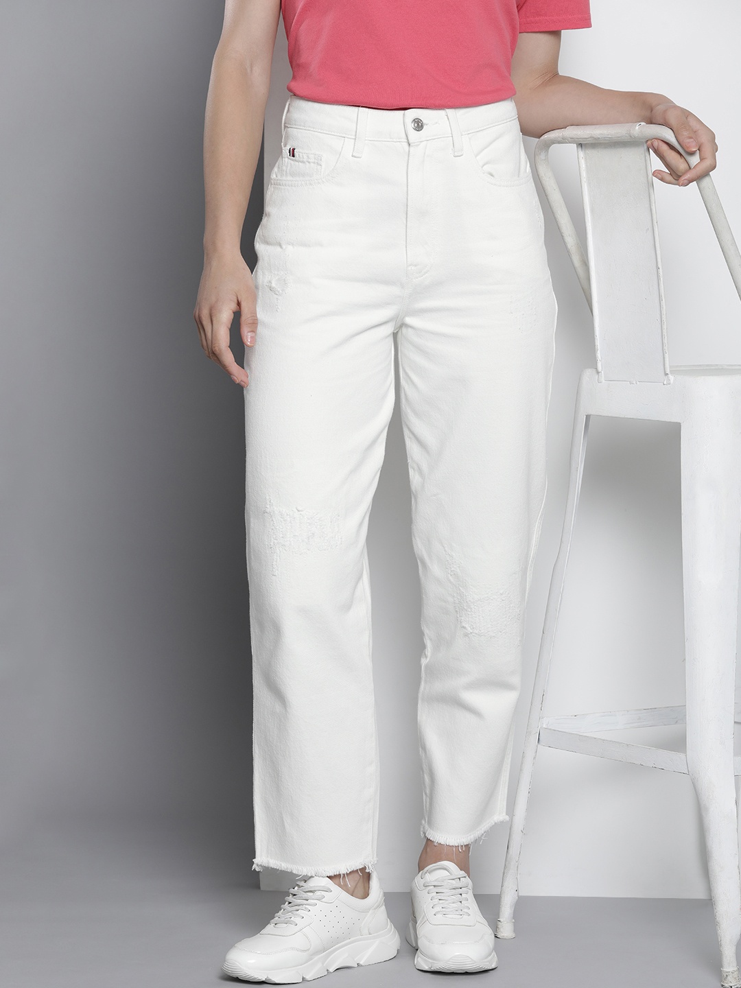 Tommy Hilfiger Women Relaxed Fit High-Rise Pure Cotton Mildly Distressed Jeans, White
Tommy Hilfiger Women Relaxed Fit High-Rise Pure Cotton Mildly Distressed Jeans, White