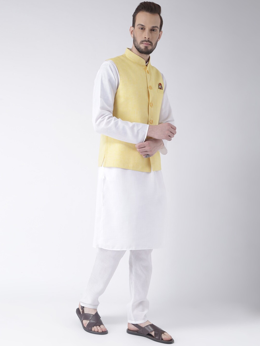 hangup trend Men Mandarin Collar Pure Cotton Kurta with Pyjamas & Nehru jacket, White
hangup trend Men Mandarin Collar Pure Cotton Kurta with Pyjamas & Nehru jacket, White