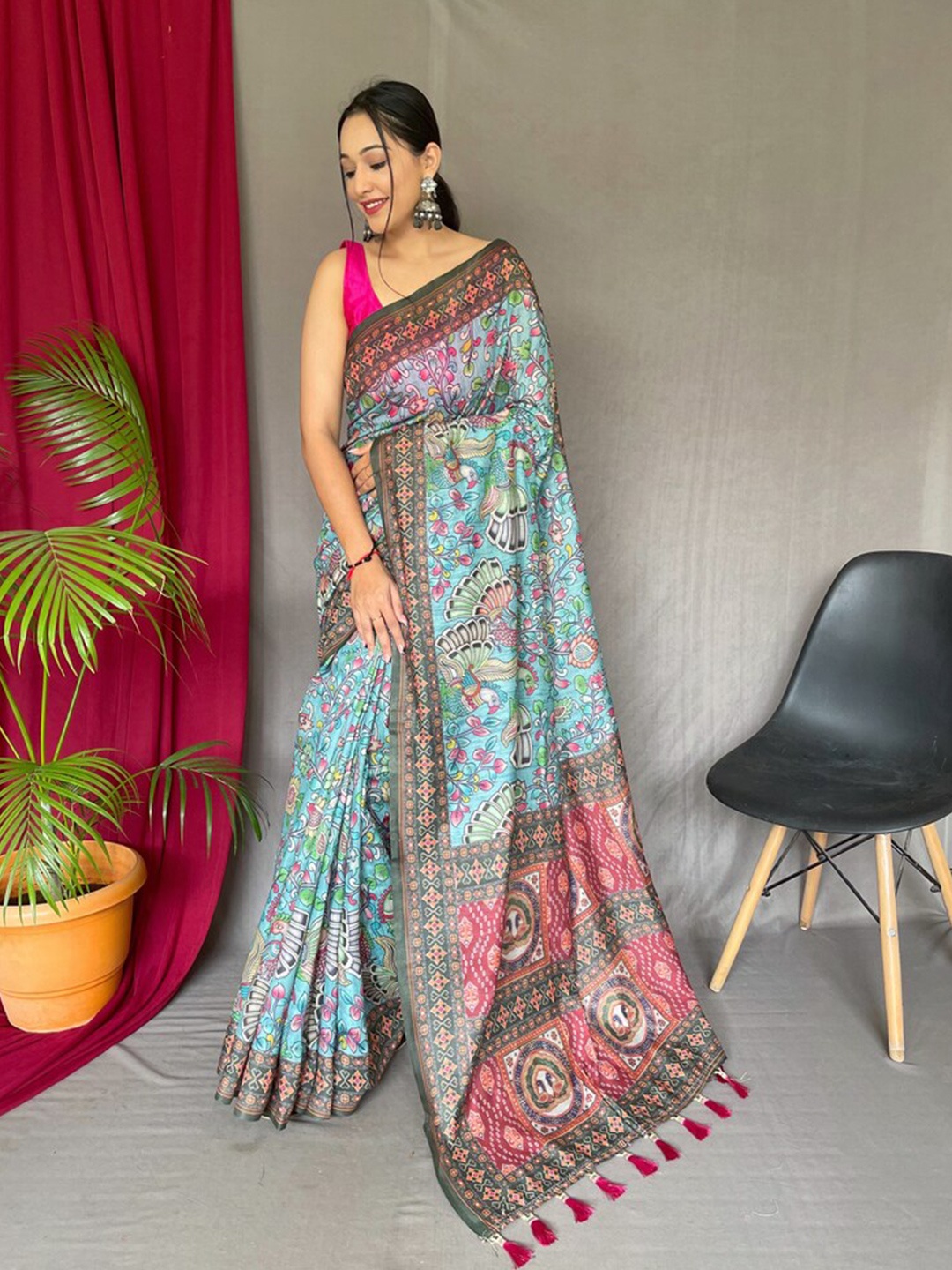 Exclusiva Floral Pure Cotton Saree, Blue