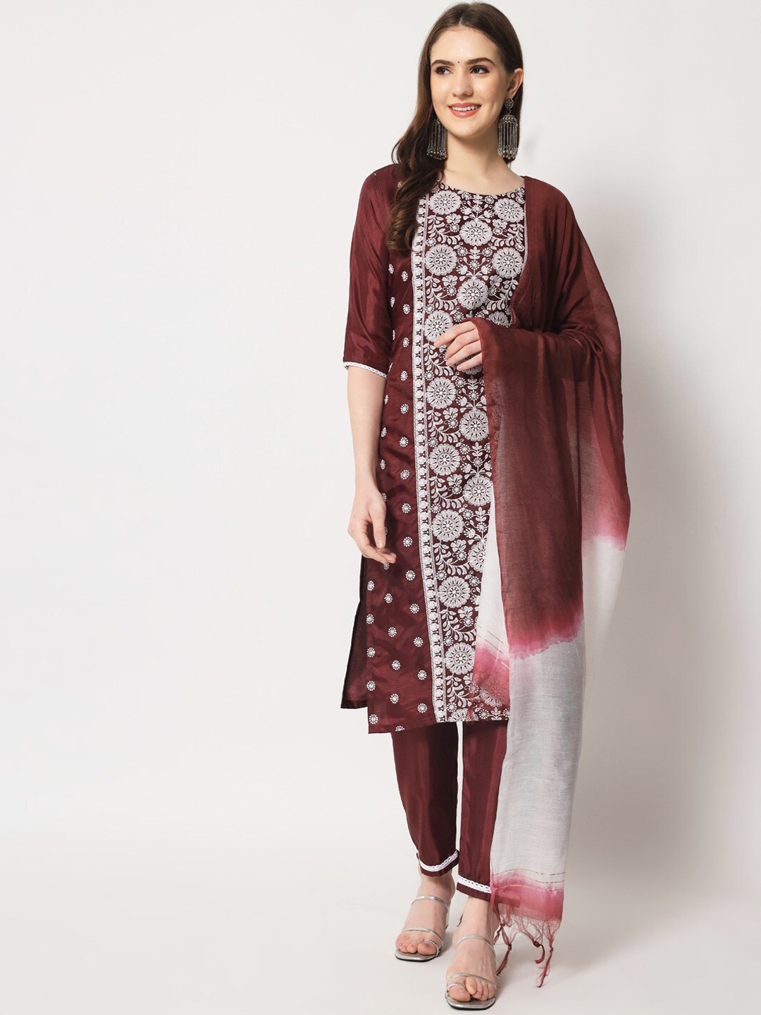 Angroop Ethnic Motifs Embroidered Thread Work Kurta with Trouser & With Dupatta, Maroon
Angroop Ethnic Motifs Embroidered Thread Work Kurta with Trouser & With Dupatta, Maroon