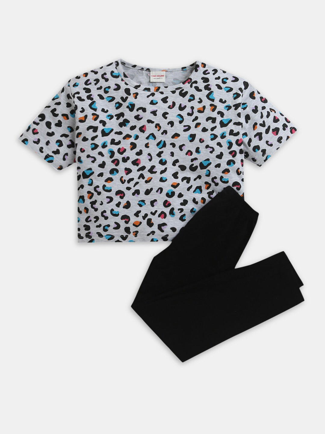 Hopscotch Girls Printed Cotton T-shirt with Leggings Set, Grey
Hopscotch Girls Printed Cotton T-shirt with Leggings Set, Grey