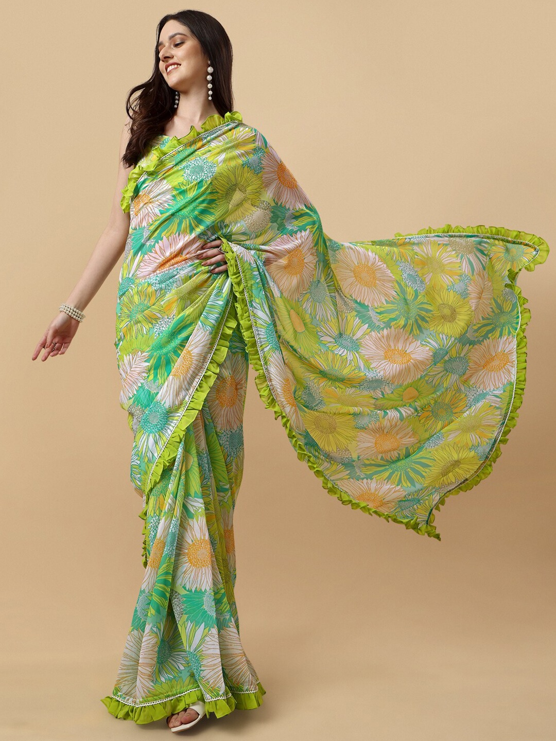 Inddus Floral Printed Saree, Green