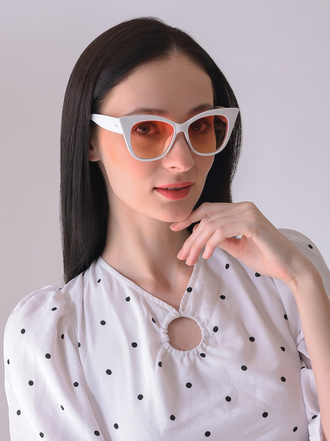 HAUTE SAUCE by Campus Sutra Women Cateye Sunglasses with Polarised Lens SUM23_HSSG1093, White
HAUTE SAUCE by Campus Sutra Women Cateye Sunglasses with Polarised Lens SUM23_HSSG1093, White