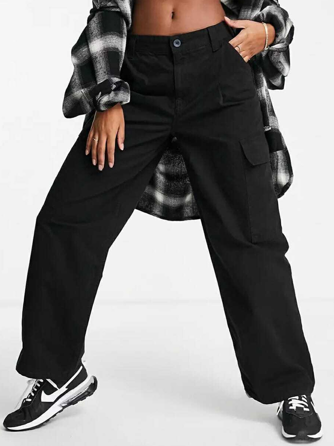 BROADSTAR Women Relaxed Straight Leg Loose Fit High-Rise Easy Wash Cargos Trouser, Black
BROADSTAR Women Relaxed Straight Leg Loose Fit High-Rise Easy Wash Cargos Trouser, Black