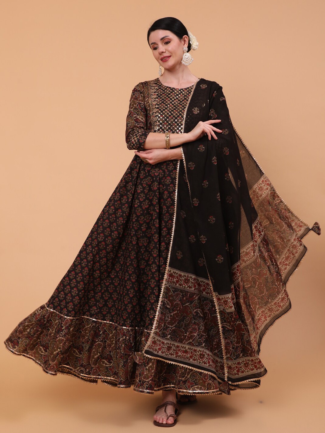 KIMAYRA Women Floral Printed Embroidered Gotta Patti Pure Cotton Anarkali Kurta, Brown
KIMAYRA Women Floral Printed Embroidered Gotta Patti Pure Cotton Anarkali Kurta, Brown