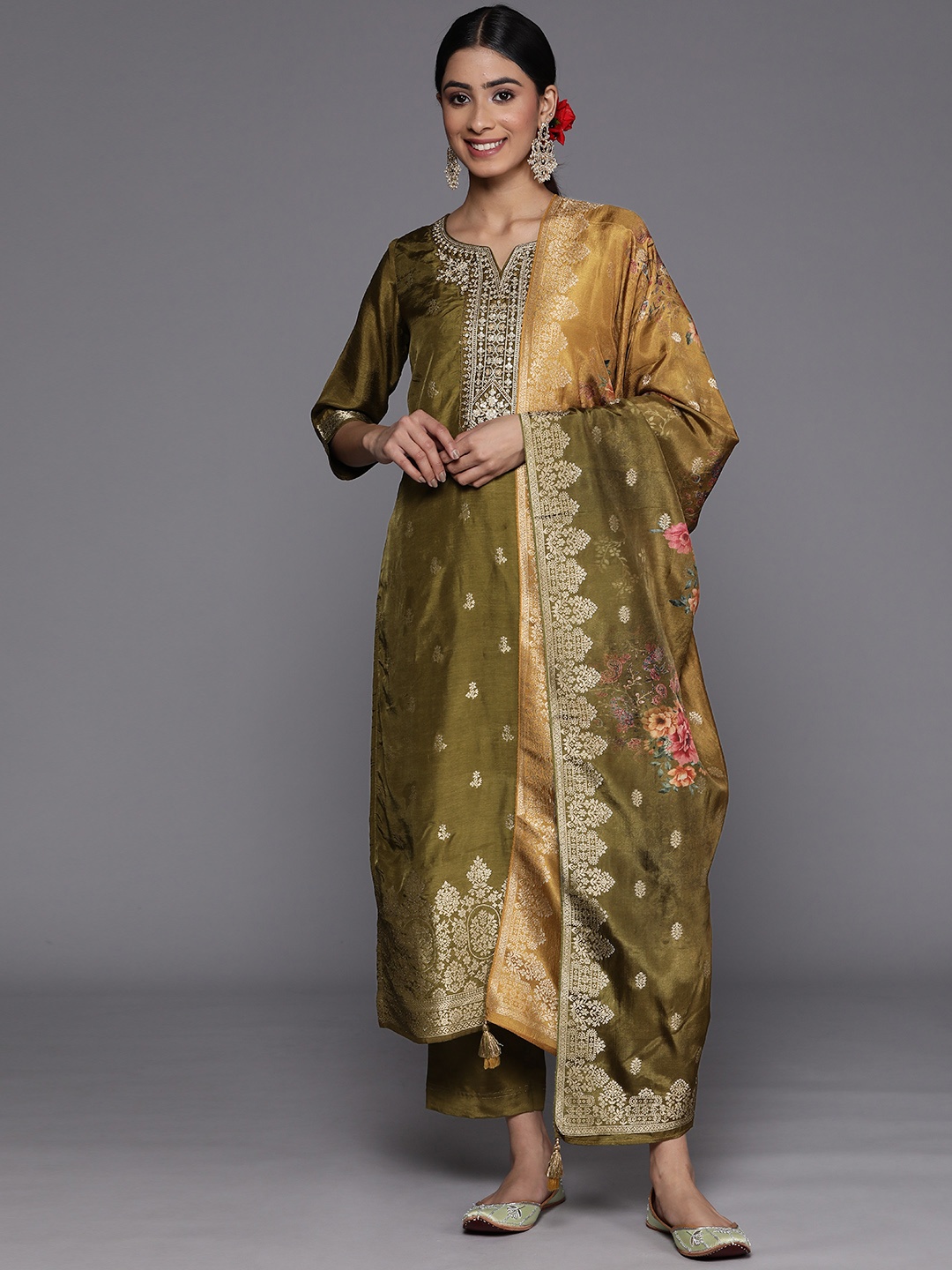 Libas Women Floral Embroidered Sweetheart Neck Pure Silk Kurta With Trousers & Dupatta, Olive
Libas Women Floral Embroidered Sweetheart Neck Pure Silk Kurta With Trousers & Dupatta, Olive