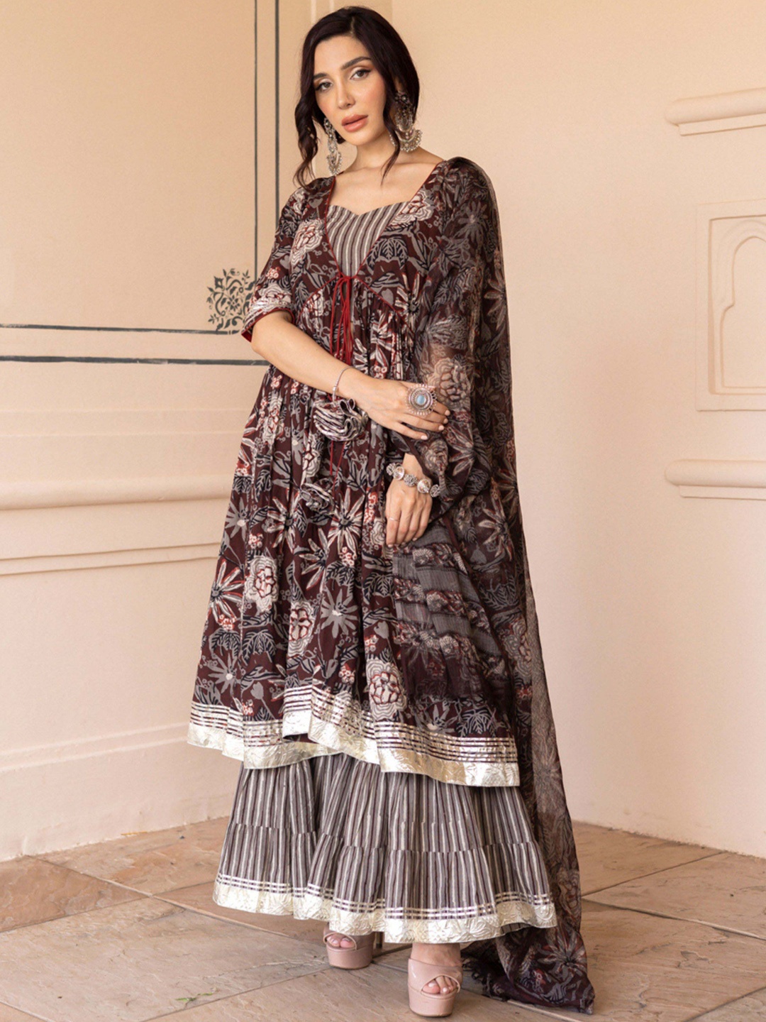 AACHHO Women Ethnic Motifs Printed Empire Pure Cotton Kurta with Sharara & With Dupatta, Brown
AACHHO Women Ethnic Motifs Printed Empire Pure Cotton Kurta with Sharara & With Dupatta, Brown