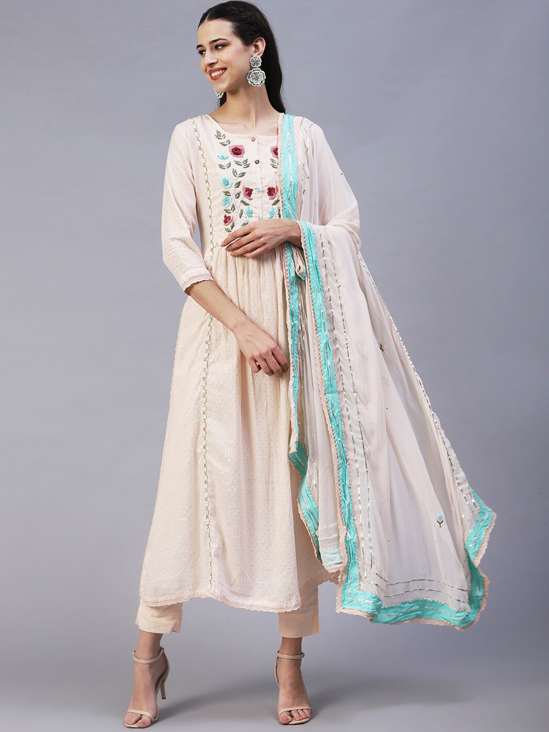 FASHOR Women Floral Embroidered Gotta Patti Pure Cotton Kurta with Trousers & With Dupatta, Cream
FASHOR Women Floral Embroidered Gotta Patti Pure Cotton Kurta with Trousers & With Dupatta, Cream