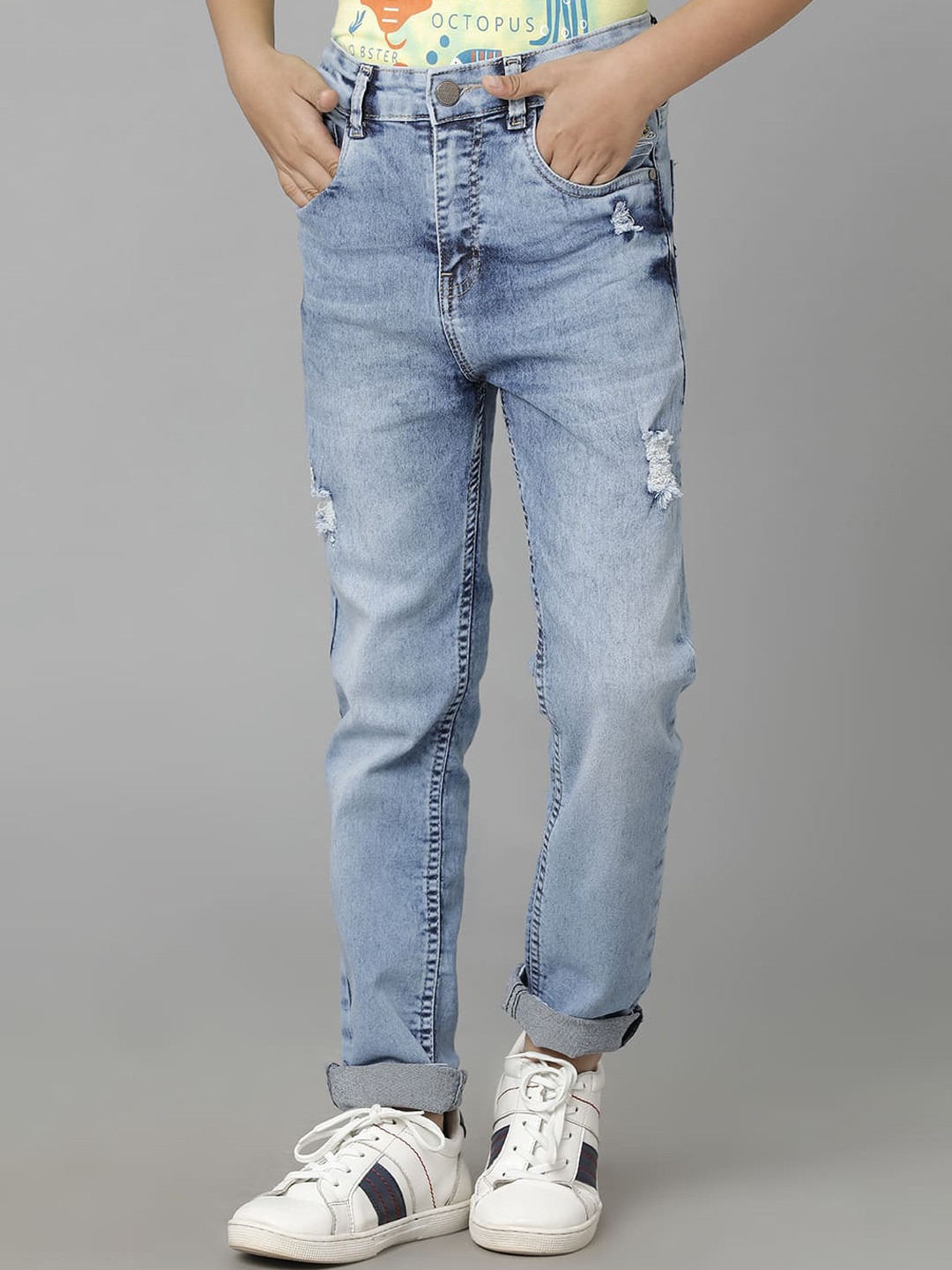 UNDER FOURTEEN ONLY Boys Low Distress Mid-Rise Heavy Fade Cuffed Hem Cotton Jeans, Blue
UNDER FOURTEEN ONLY Boys Low Distress Mid-Rise Heavy Fade Cuffed Hem Cotton Jeans, Blue