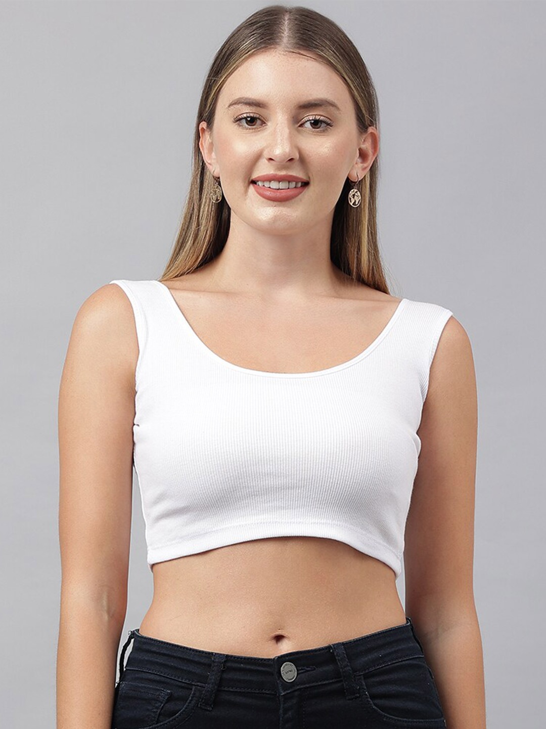COLOR CAPITAL Scoop Neck Fitted Crop Top, White