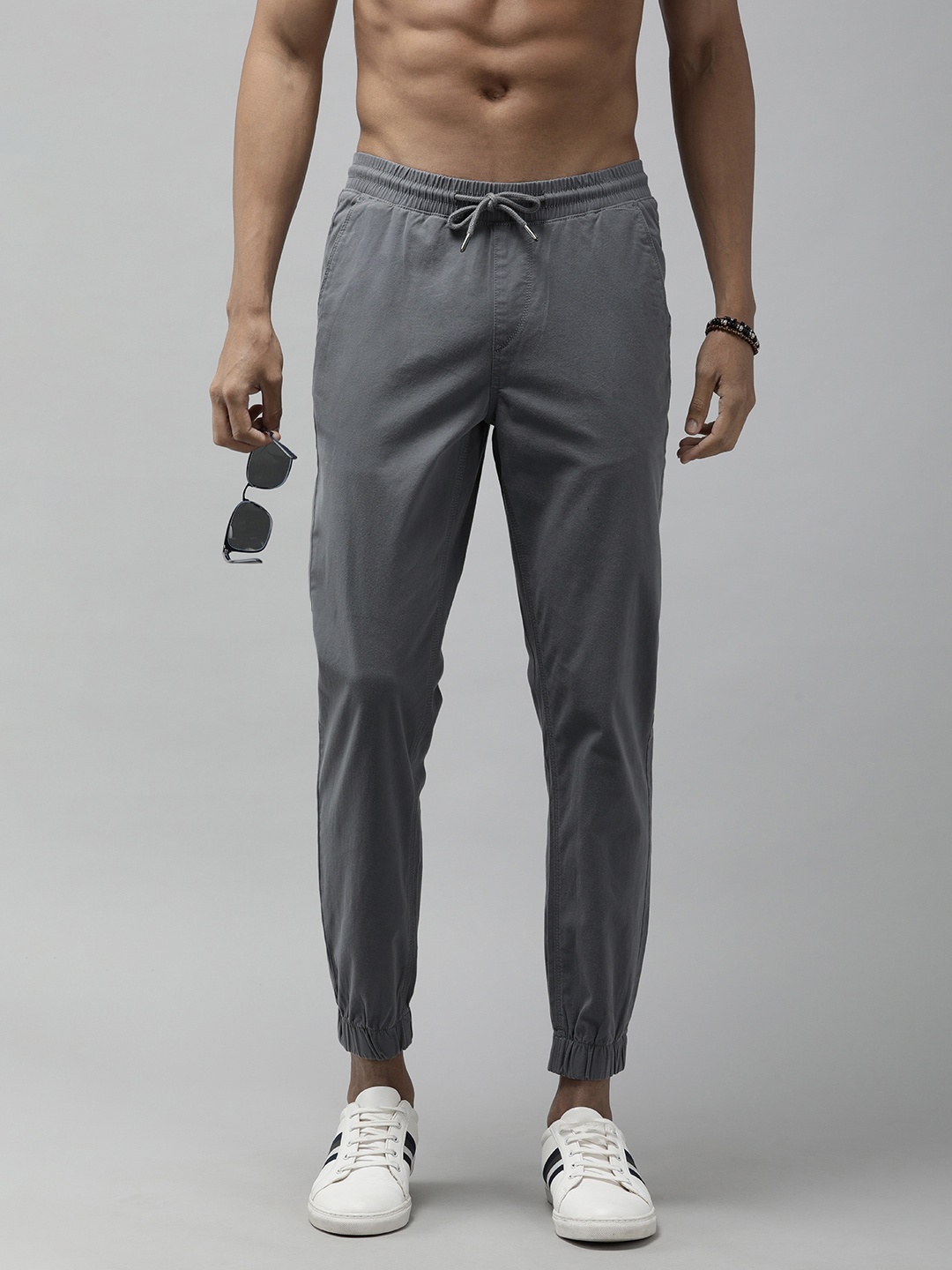 The Roadster Lifestyle Co. Men Joggers, Grey